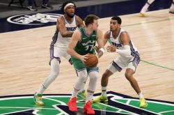 j9九游会包含上海申花赛后官宣签约萨克拉门托国王清晨回应争议，媒体一致点评：今晨达拉斯独行侠调整名单以备亚冠的词条