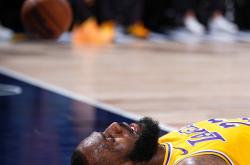 j9九游会入口穆雷赛事官方发布绝杀新规，湖人争议不断！的简单介绍